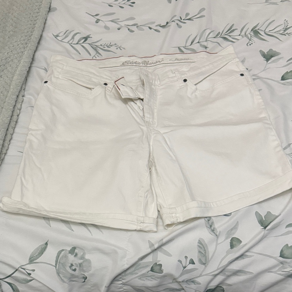 Eddie Bauer Women's White Boyfriend Cur Jean Shorts